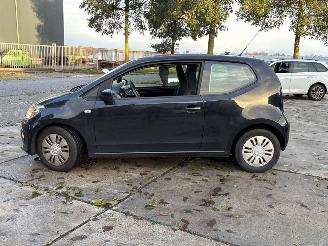 Volkswagen Up! 1.0 12V 60 Hatchback  Benzine 999cc 44kW (60pk) FWD 2011-08/2020-08  CHYA picture 3