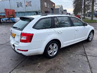 Skoda Octavia 1.6 TDI Greenline 16V Combi/o 4Dr Diesel 1.598cc 81kW (110pk) FWD 2013-05/2020-07  CRKB picture 7