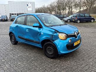 Voiture accidenté Renault Twingo 1.0 SCe 70 12V Hatchback 4Dr Benzine 999cc 52kW (71pk) RWD 2014-09 (AHB0; AHB1; AHB3; AHB4; AH0BE2M7) H4D400; H4DA4 2015/1
