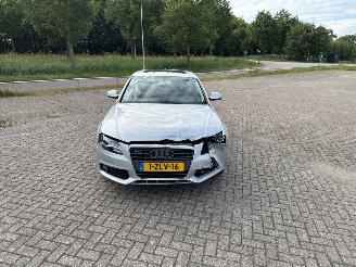 Avarii autoturisme Audi A4 2.0 T FSI 16V Quattro Sedan 4Dr Benzine 1.984cc 155kW (211pk) 4x4 2012-05/2015-04 (4G2; 4GC) CAEB 2011/7