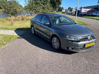 krockskadad bil auto Volkswagen Jetta hybrid 2013/12