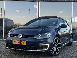 Volkswagen Golf 1.4 TSI GTE PANO picture 18