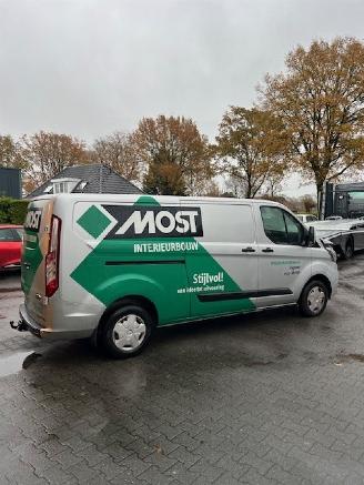 krockskadad bil bedrijf Ford Transit Custom 300 2.0 TDCI L2 H1 2022/12