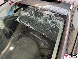 damaged passenger cars Audi Q3  2014/2