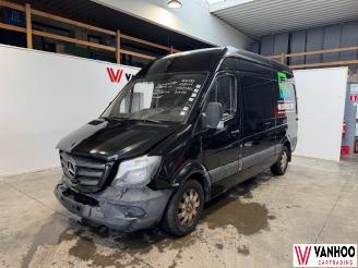 krockskadad bil auto Mercedes Sprinter  2016/3