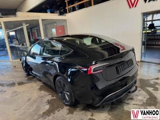 Tesla Model 3  picture 7