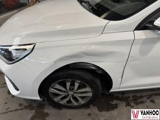 Hyundai I-30  picture 2