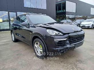 Porsche Cayenne S E-HYBRID picture 1
