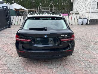 Unfallwagen BMW 5-serie 520.D PANORAMADACH AUTOMATIC 2023/4