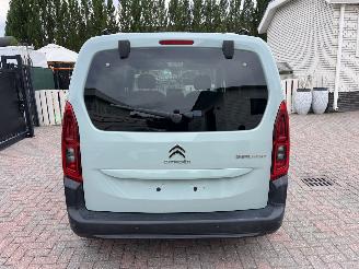 Auto incidentate Citroën Berlingo 5-PERSOON -- PANODACH 2018/8