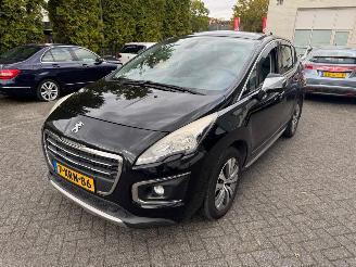 uszkodzony samochody osobowe Peugeot 3008 1.6 THP Allure 2014/10