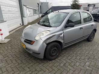 krockskadad bil auto Nissan Micra 1.2 Visia 2003/5