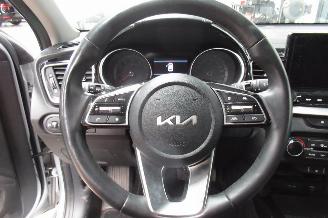 Kia Cee d SEDAN picture 22