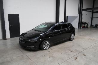 Schadeauto Opel Astra ELEGANCE 2020/1