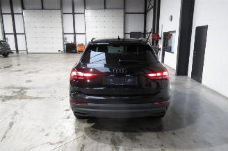 Audi Q3 SUV picture 4