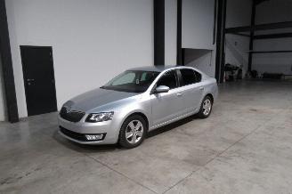 Vaurioauto  passenger cars Skoda Octavia AMBITION 2017/6