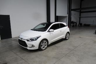 Vaurioauto  passenger cars Hyundai I-20 COUPE SPORT 2017/7