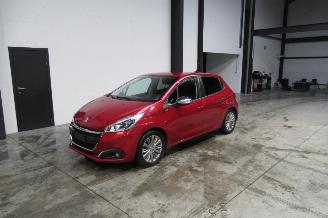 Schadeauto Peugeot 208 SEDAN 2017/5