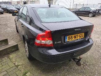 Volvo S-40  picture 6