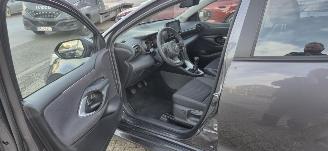 Toyota Yaris 1.5 Hybride* Navigatie*LED*Aluminium velgen*Camera*trekhaak*KeylessGo* picture 10