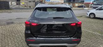 Mercedes GLA 180 Automaat*LED*Trekhaak*Digitaal display*Comfort stoelen*Parkeerpaket met camera*Navigatie*Apple Carplay*MBUX* picture 5