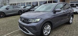 skadebil auto Volkswagen T-Cross 1.0L Benzine Life*Airco*Keyless*Camera*LED*DAB*Trekhaak* 2024/5