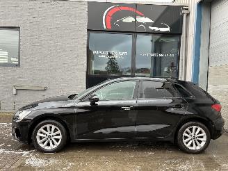 damaged passenger cars Audi A3 AUDI A3 2.0D DSG 2021 2021/8