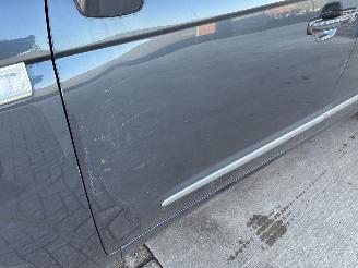 Ssang yong Rodius SSANGYONG RODIUS 2.2D 2017 7 ZIT picture 2