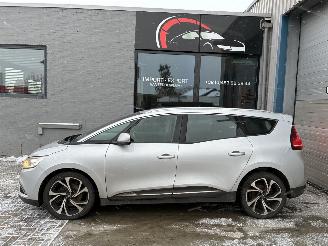 Unfallwagen Renault Grand-scenic RENAULT SCENIC 1.5D 2018 7 ZIT 2018/6
