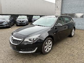 damaged passenger cars Opel Insignia OPEL INSIGNIA 2.0D AUTOMAAT 2017 2017/4