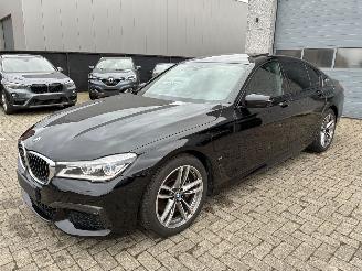 Vaurioauto  passenger cars BMW 7-serie BMW 740e M 2017 2017/9