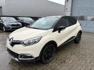 Coche accidentado Renault Captur RENAULT CAPTUR 1.5D 2016 2016/8