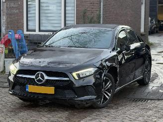 Schadeauto Mercedes A-klasse A180 Benzine automaat sfeerverlichting 2020/1