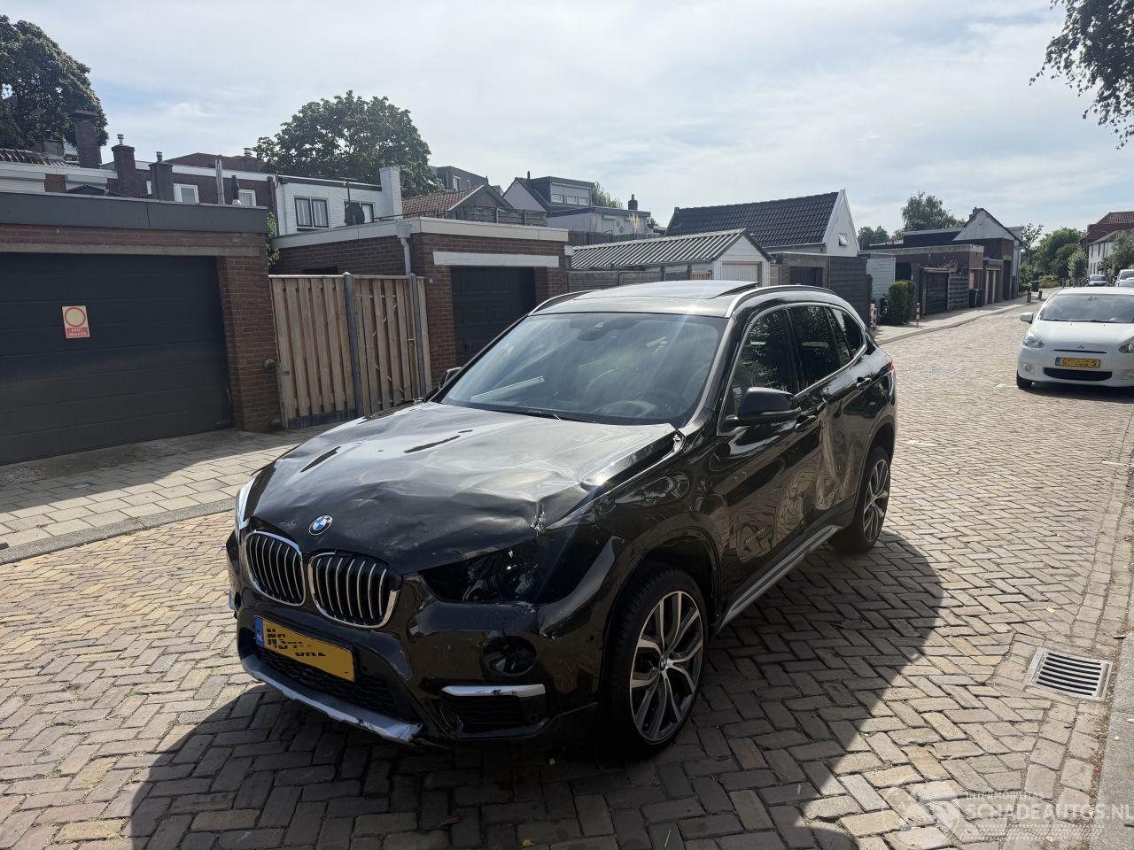 BMW X1 Sdrive20i AUTOMAAT M !