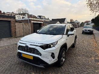 skadebil auto Toyota Rav-4 2.5 Hybrid AWD Executive NAP 2020/1