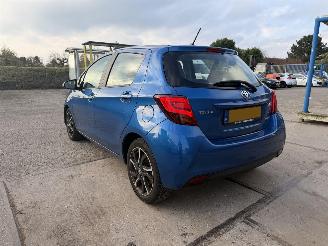 Toyota Yaris 1.5 Hybrid Dynamic Bi-Tone picture 11