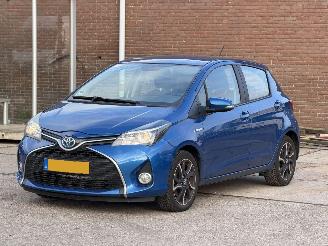 Voiture accidenté Toyota Yaris 1.5 Hybrid Dynamic Bi-Tone 2016/1