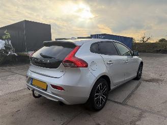 Volvo V-40 1.6 T4 AUTOMAAT picture 8