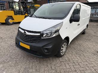damaged passenger cars Opel Vivaro 1.6 CDTI L2H1 2019/1