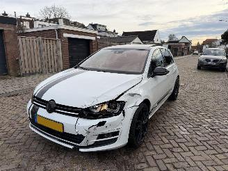 skadebil auto Volkswagen Golf 1.4 TSI DSG AUTOMAAT 2014/1