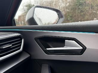 Seat Leon 1.5 eTSI FR AUTOMAAT picture 31
