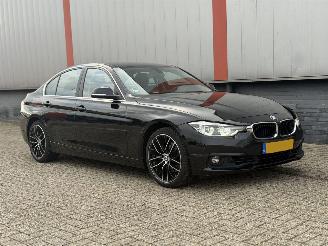 skadebil auto BMW 3-serie 330e AUTOMAAT 2016/1