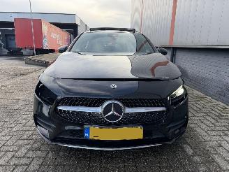 Mercedes A-klasse A200 AMG PANO SFEER picture 7