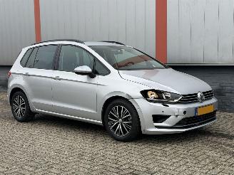 skadebil auto Volkswagen Golf Sportsvan 1.6 TDI AUTOMAAT EURO 6 2016/1