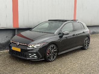 Volkswagen Golf 2.0 GTI 245 PK PANO picture 24