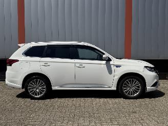 Mitsubishi Outlander 2.5 PHEV Intense + picture 5