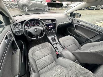 Volkswagen Golf 1.0 TSI picture 7