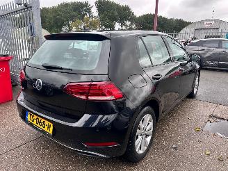 Volkswagen Golf 1.0 TSI picture 4