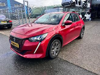 damaged passenger cars Peugeot 208 EV ALLURE 50 KWH 2020/10