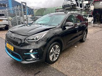 uszkodzony samochody osobowe Kia Niro DYNAMIC PLUS LINE 64 KWH / OPENDAK 2021/8